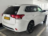 Mitsubishi Outlander G Navi 2015
