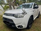 Mitsubishi Outlander G Navi Highest Grade 2014