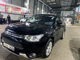 Mitsubishi Outlander G Navi Phev 2014