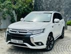 Mitsubishi Outlander G NAVI PREMIUM 2015