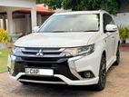 Mitsubishi Outlander Hybrid 2015
