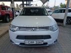 Mitsubishi Outlander Hybrid 2015