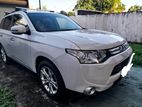 Mitsubishi Outlander 2013