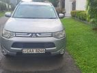 Mitsubishi Outlander Petrol 2013
