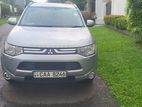 Mitsubishi Outlander Petrol 2013