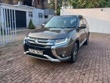 Mitsubishi Outlander Petrol 2015