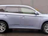 Mitsubishi Outlander PHEV 2013