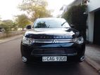 Mitsubishi Outlander PHEV 2014