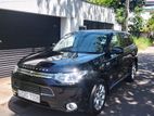 Mitsubishi Outlander PHEV 2014