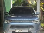 Mitsubishi Outlander PHEV 2014