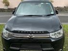 Mitsubishi Outlander PHEV 2014