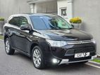 Mitsubishi Outlander phev 2014