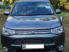 Mitsubishi Outlander PHEV 2014
