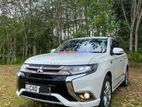 Mitsubishi Outlander PHEV 2014