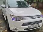 Mitsubishi Outlander PHEV 2014