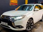 Mitsubishi Outlander PHEV 2015