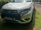 Mitsubishi Outlander PHEV 2015