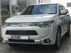 Mitsubishi Outlander PHEV 2015