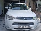 Mitsubishi Outlander PHEV 2015