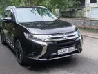 Mitsubishi Outlander PHEV 2015