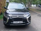 Mitsubishi Outlander PHEV 2015