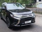 Mitsubishi Outlander PHEV 2015
