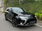 Mitsubishi Outlander PHEV 2015