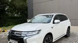Mitsubishi Outlander PHEV 2015