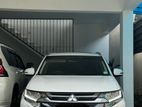 Mitsubishi Outlander PHEV 2017