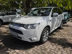 Mitsubishi Outlander PHEV G Navi 2014