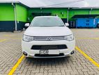 Mitsubishi Outlander PHEV G Nevi 2015