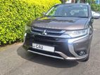 Mitsubishi Outlander PHEV (SUV) 2015