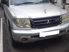 Mitsubishi Pajero 2000