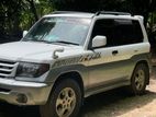 Mitsubishi Pajero 2000