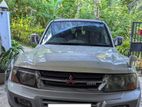 Mitsubishi Pajero 2001