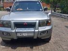 Mitsubishi Pajero 2002