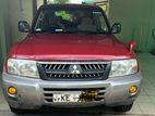 Mitsubishi Pajero 2004