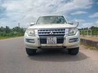Mitsubishi Pajero 2010