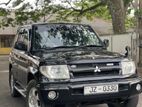 Mitsubishi Pajero Io 2000