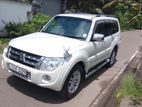 Mitsubishi Pajero MONTERO 2013