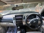 Mitsubishi Pajero Montero Sport 2012
