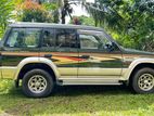 Mitsubishi Pajero SUV 1996