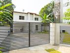 Modern 2 Bedroom House for Rent at Hokandara, Thalawathugoda (EM219RN)