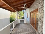 Modern 3 Bed / Bath Upstairs House with Separate Entrance for rent