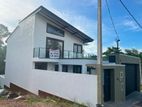 Modern 3 Bedroom House for Rent at Kahanthota, Malabe (EM212RN)