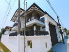 Modern 4 Bedroom House for Sale – Bokundara