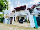 Modern 4-Bedroom House for Sale – Hokandara