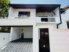 Modern 4-Bedroom House for Sale – Prime Ragama Area
