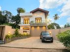 Modern 4 Bedroom House with Paddy View – Pannipitiya