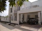 modern 4BR beautiful house for rent in dehiwala attidia